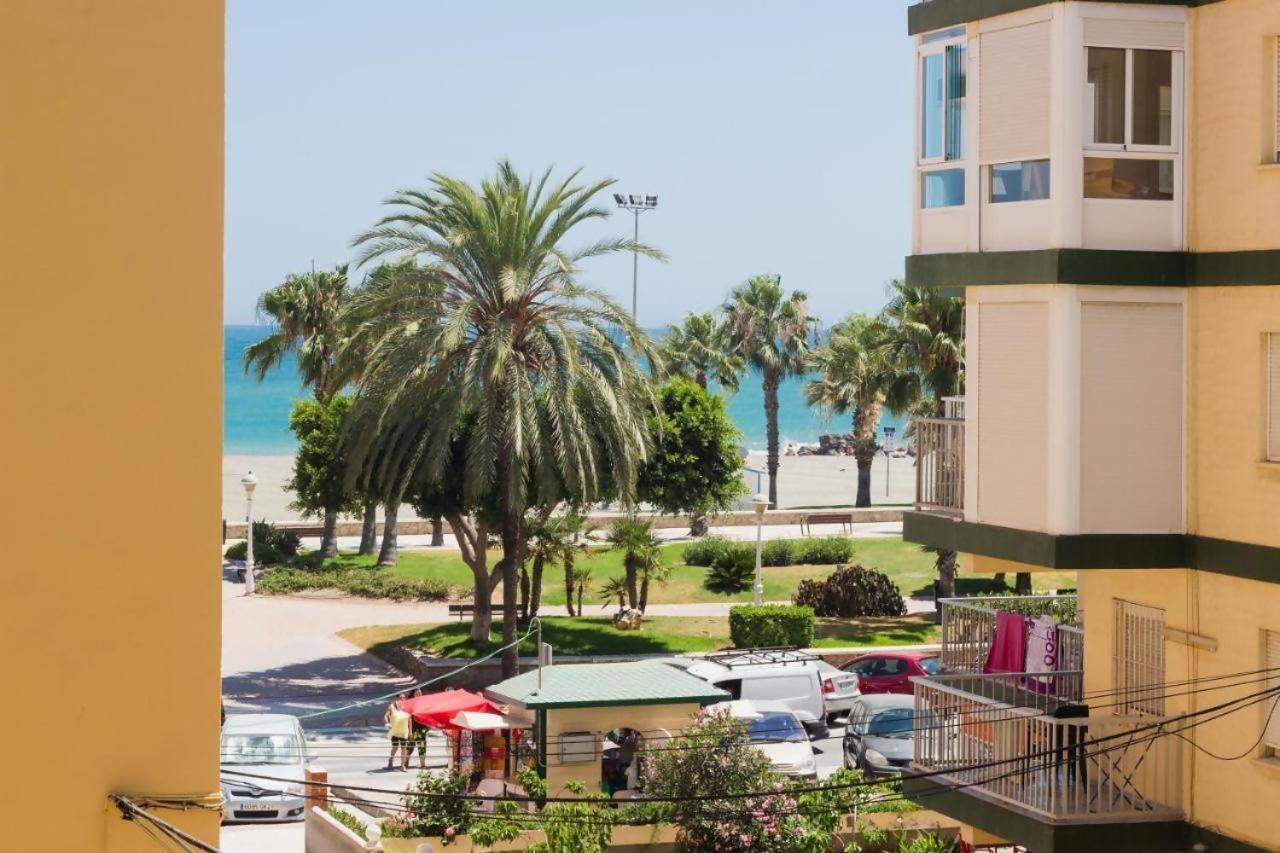 Fabuloso apartamento a 50m de playa centrico Torre Del Mar Exterior foto